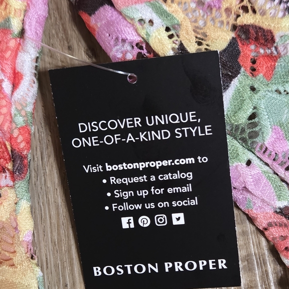 Boston Proper Multicolor Lace V-Neck Blouse - Picture 5 of 6